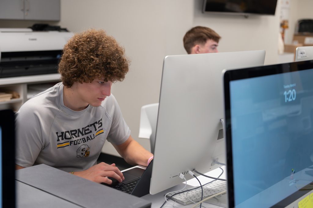 Student working in the Roosevelt Hall computer lab.